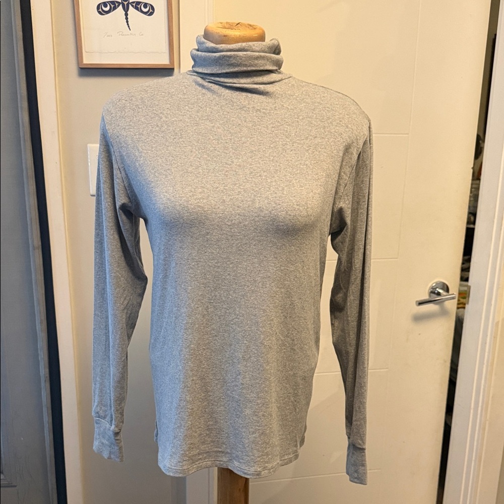 GAP Gray Long Sleeve Turtleneck Top
